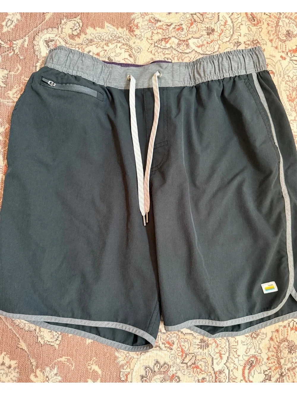 Men’s Black and Gray Vouri Banks Shorts Size Large